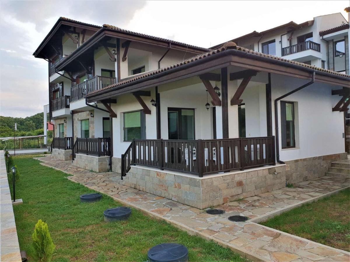 St George Apartcomplex Shkorpilovtsi Exterior foto